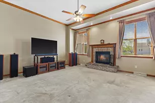 6615 Greenhill Dr, Racine, WI 53406 - Photo 9