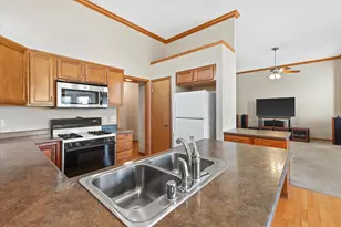 6615 Greenhill Dr, Racine, WI 53406 - Photo 3