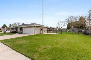 4217 Lowell St, Two Rivers, WI 54241 - Photo 3