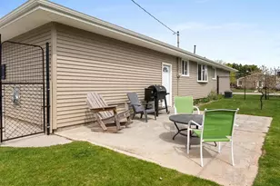 4217 Lowell St, Two Rivers, WI 54241 - Photo 7
