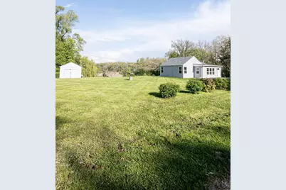 8231  Chara Dr, Burlington, WI 53105 - Photo 9