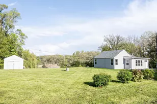 8231 Chara Dr, Burlington, WI 53105 - Photo 9