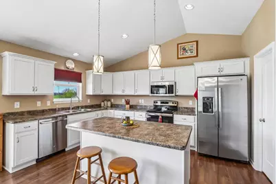 347  Homestead Dr, Twin Lakes, WI 53181 - Photo 5