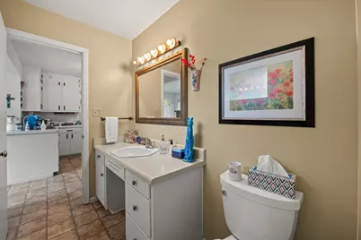 901  Hawthorn Dr, Waukesha, WI 53188 - Photo 17