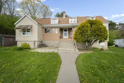 831 N Silverbrook Dr, West Bend, WI 53090 - Photo 1
