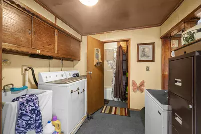 831 N Silverbrook Dr, West Bend, WI 53090 - Photo 5