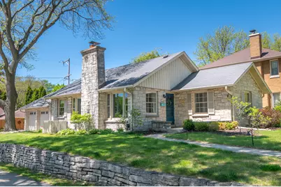 2505 N 81st St, Wauwatosa, WI 53213 - Photo 33