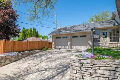 2505 N 81st St, Wauwatosa, WI 53213 - Photo 37