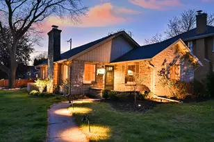 2505 N 81st St, Wauwatosa, WI 53213 - Photo 25