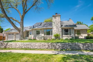 2505 N 81st St, Wauwatosa, WI 53213 - Photo 35