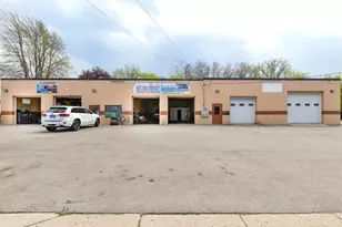 1329 43rd St, Kenosha, WI 53140 - Photo 1