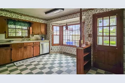 2726  84th St, Kenosha, WI 53143 - Photo 3