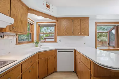 2801 S 72nd St, West Allis, WI 53219 - Photo 9