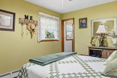 2211  Pleasant Ave, New Holstein, WI 53061 - Photo 11