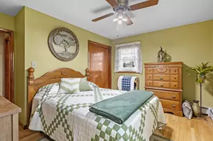 2211 Pleasant Ave, New Holstein, WI 53061 - Photo 9