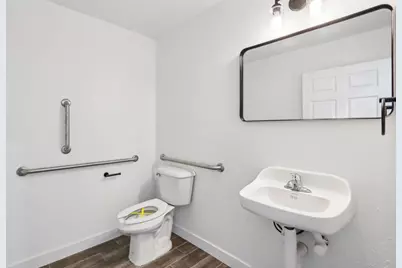 721 W Main St, Watertown, WI 53094 - Photo 11