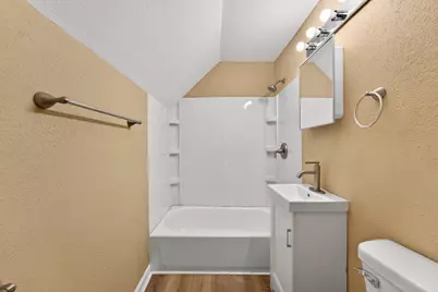 3217 N 12th St, Milwaukee, WI 53206 - Photo 9