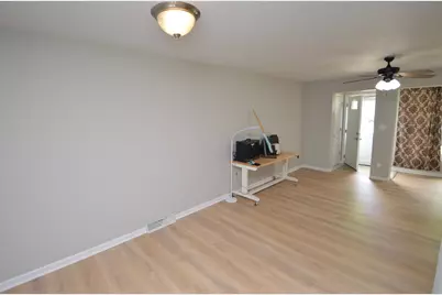 4110 S Troy Ave, Saint Francis, WI 53235 - Photo 5