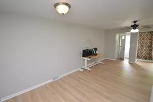 4110 S Troy Ave, Saint Francis, WI 53235 - Photo 5