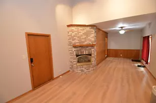 4110 S Troy Ave, Saint Francis, WI 53235 - Photo 9