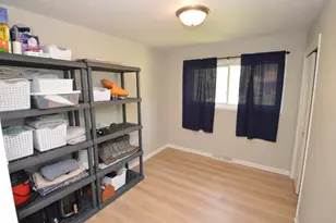4110 S Troy Ave, Saint Francis, WI 53235 - Photo 7