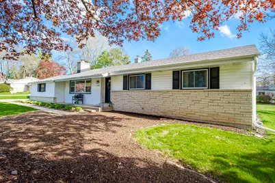 17535  Azure Ln, Brookfield, WI 53045 - Photo 3