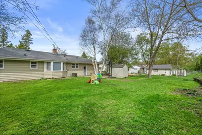5427 W Spring Ln, Milwaukee, WI 53223 - Photo 31