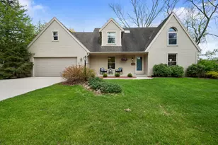 W52N618 Highland Dr, Cedarburg, WI 53012 - Photo 21