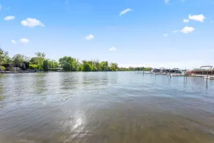 126 N Maple Terrace, Oconomowoc, WI 53066 - Photo 5