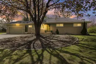 3301 E Carol Ct, Oak Creek, WI 53154 - Photo 23