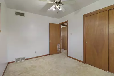 3301 E Carol Ct, Oak Creek, WI 53154 - Photo 13