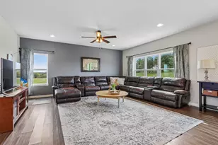 N140w17335 Cedar Ln, Germantown, WI 53022 - Photo 13