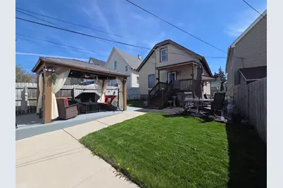 2343 S 34th St, Milwaukee, WI 53215 - Photo 7