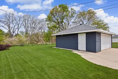 810  Carrington Ave, South Milwaukee, WI 53172 - Photo 23