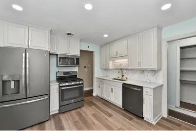 810  Carrington Ave, South Milwaukee, WI 53172 - Photo 9