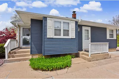 810  Carrington Ave, South Milwaukee, WI 53172 - Photo 3