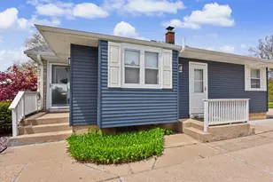 810 Carrington Ave, South Milwaukee, WI 53172 - Photo 3