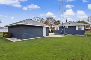 810 Carrington Ave, South Milwaukee, WI 53172 - Photo 25