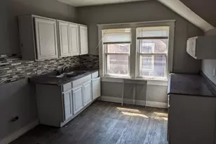 3737 N 24th Pl, Milwaukee, WI 53206 - Photo 9