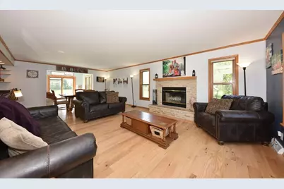 511  Cheyenne Ave, Grafton, WI 53024 - Photo 9