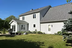 511 Cheyenne Ave, Grafton, WI 53024 - Photo 23