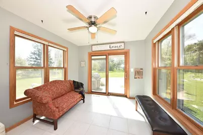 511  Cheyenne Ave, Grafton, WI 53024 - Photo 7