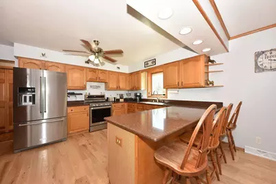 511  Cheyenne Ave, Grafton, WI 53024 - Photo 5