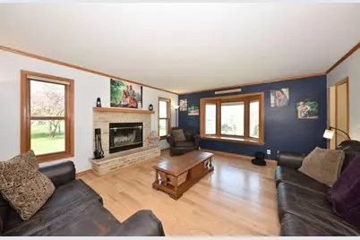 511  Cheyenne Ave, Grafton, WI 53024 - Photo 7