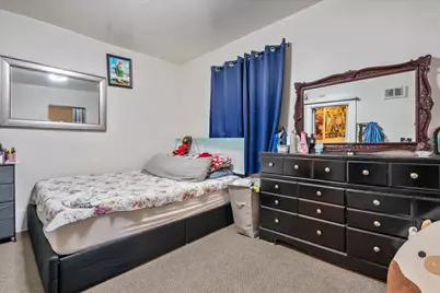 1217 W Orchard St #1219, Milwaukee, WI 53204 - Photo 11