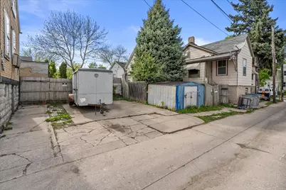 1217 W Orchard St #1219, Milwaukee, WI 53204 - Photo 3