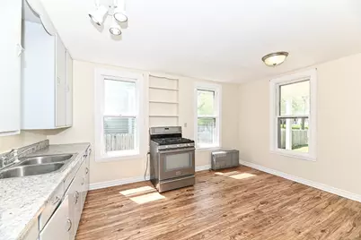 3270 S 92nd St, Milwaukee, WI 53227 - Photo 9