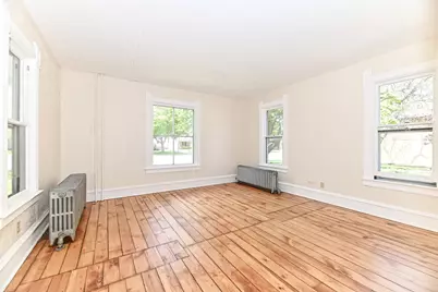 3270 S 92nd St, Milwaukee, WI 53227 - Photo 11