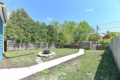 3270 S 92nd St, Milwaukee, WI 53227 - Photo 29