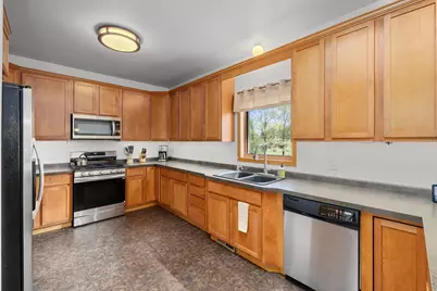 W7872  Amstel Ct, Holland, WI 54636 - Photo 3